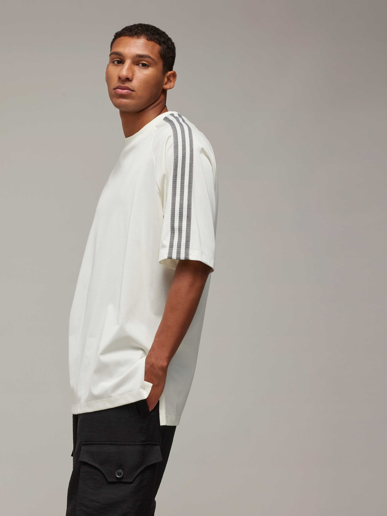 Футболка Adidas 3 Stripes модель IV5625 Фото