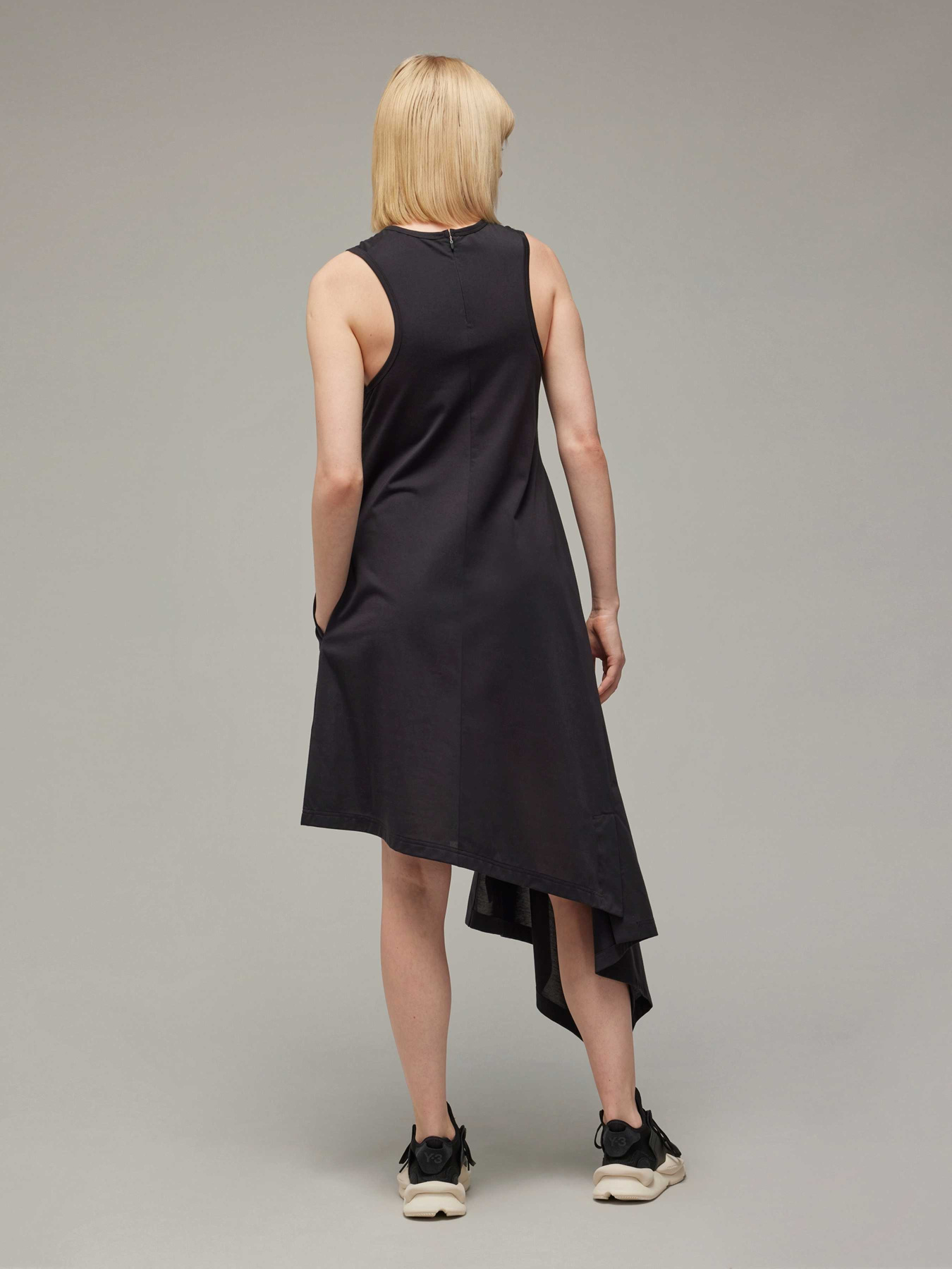 Платье миди Adidas модель IV8226 Фото