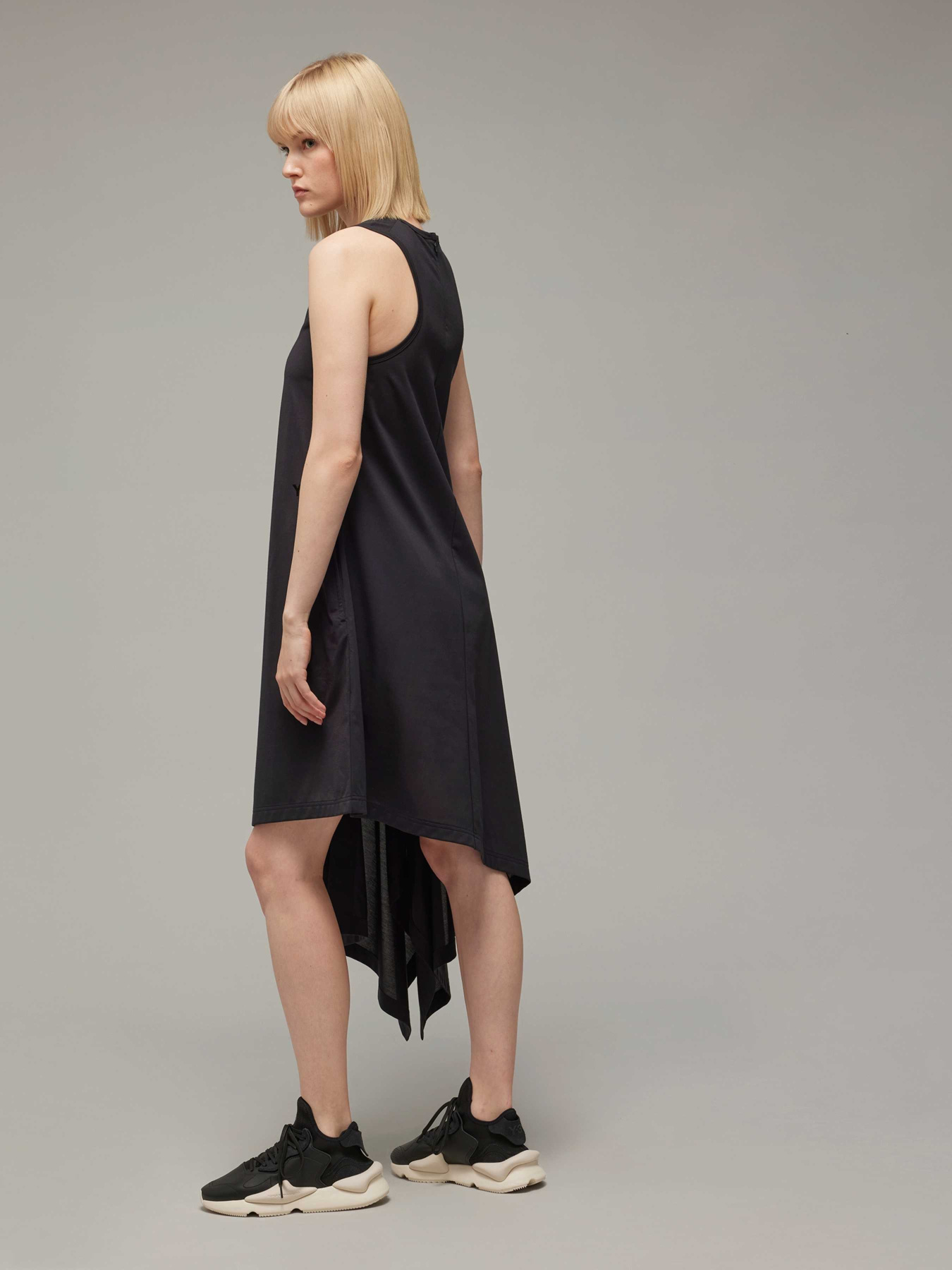 Платье миди Adidas модель IV8226 Фото