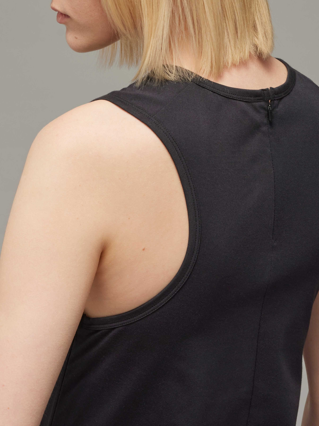 Платье миди Adidas модель IV8226 Фото