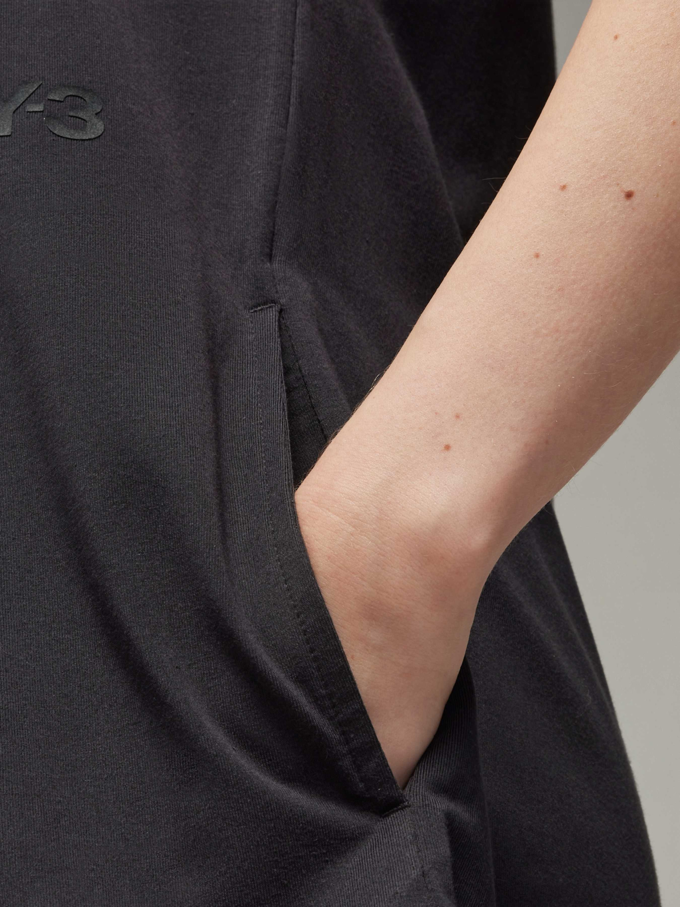 Платье миди Adidas модель IV8226 Фото