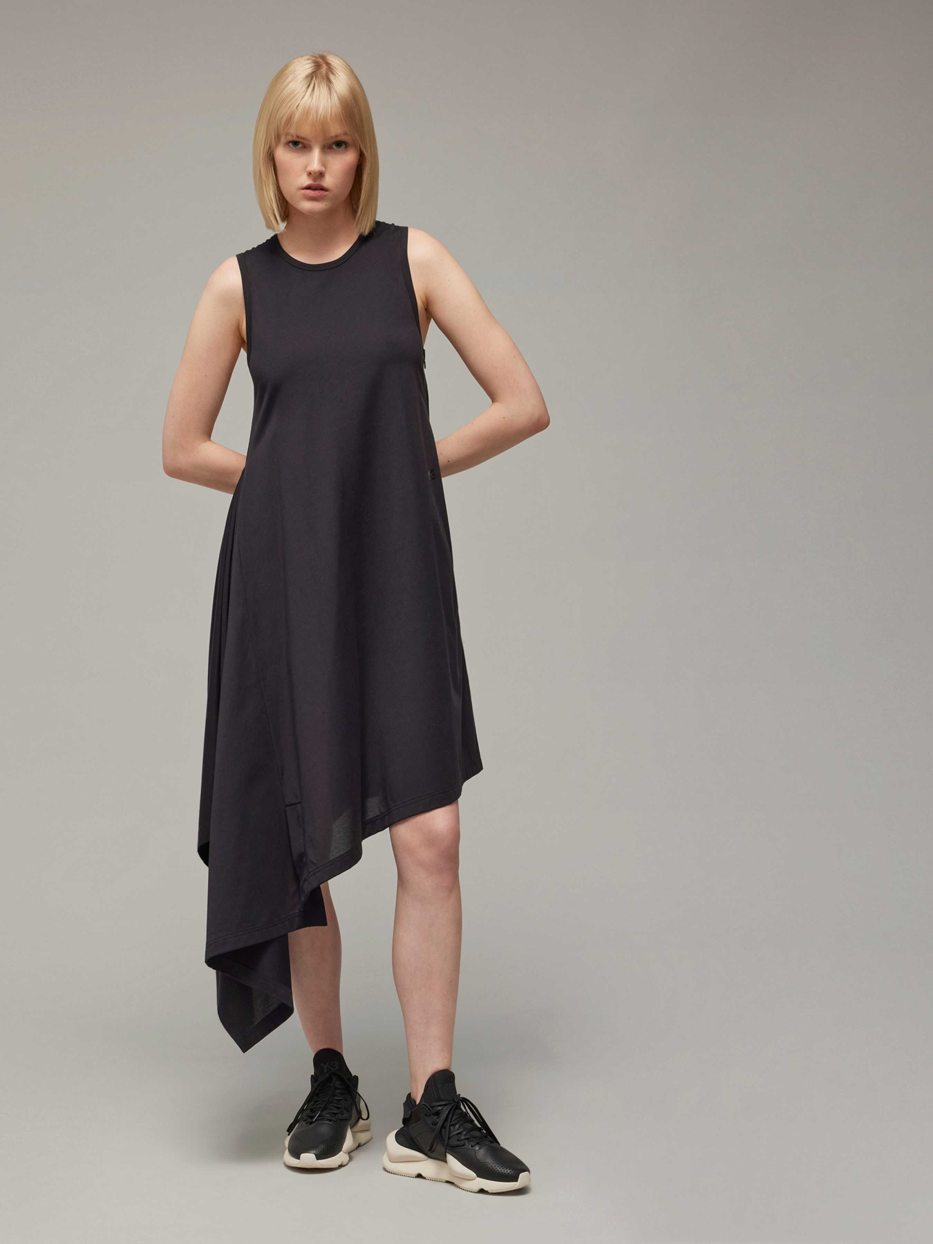 Платье миди Adidas модель IV8226 Фото