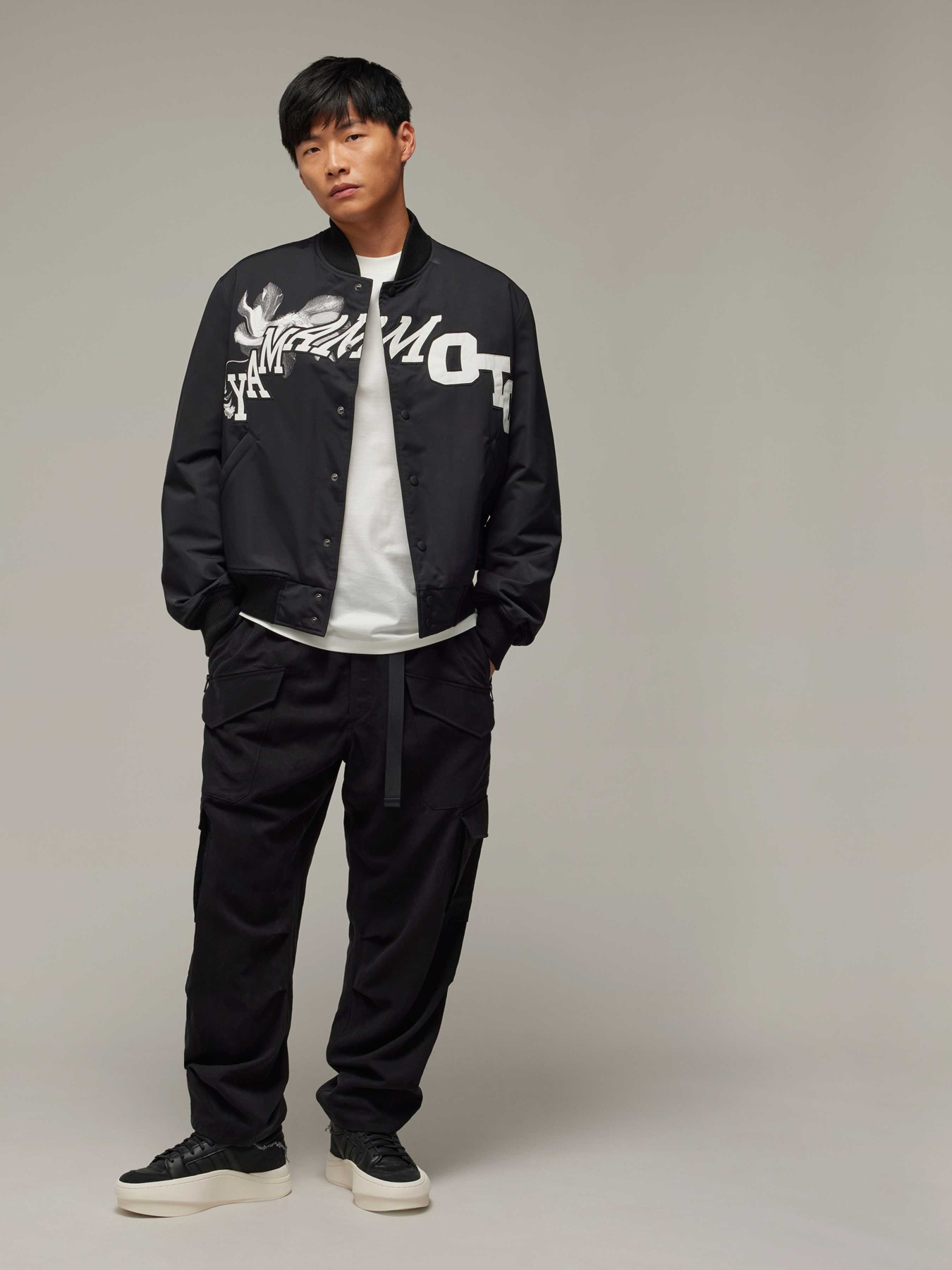 Бомбер Adidas модель IR7105 Фото