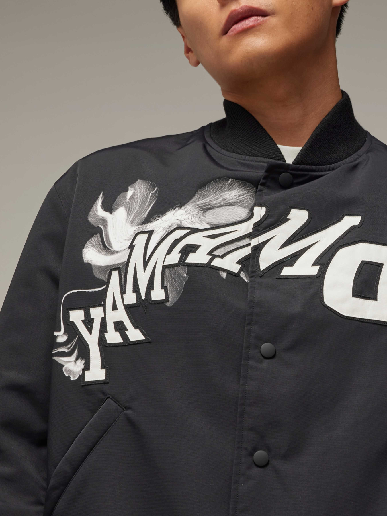 Бомбер Adidas модель IR7105 Фото