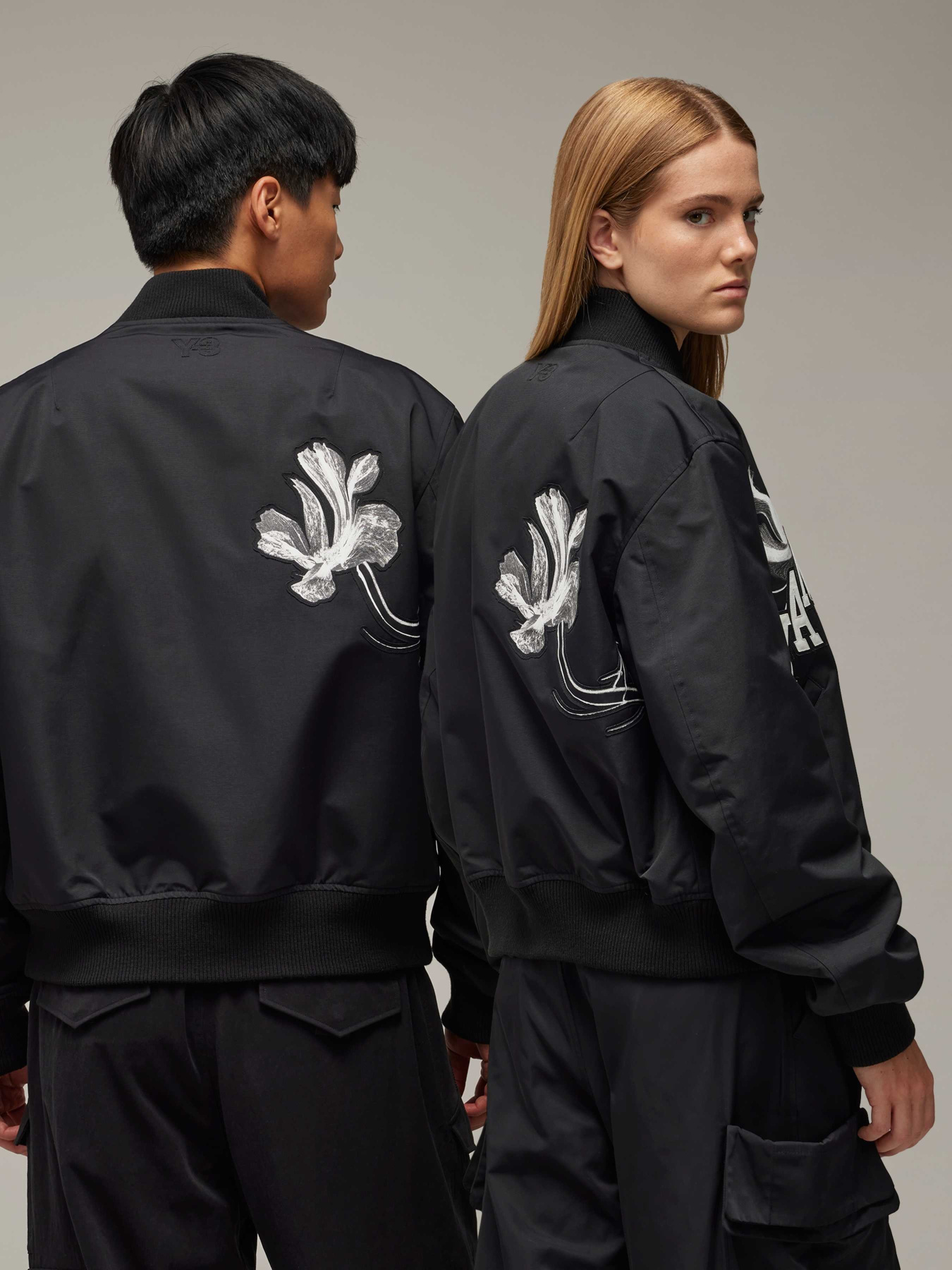 Бомбер Adidas модель IR7105 Бомбер Adidas модель IR7105 Фото