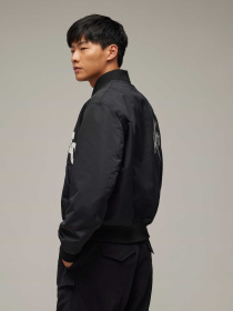 Бомбер Adidas модель IR7105 Бомбер Adidas модель IR7105 Фото