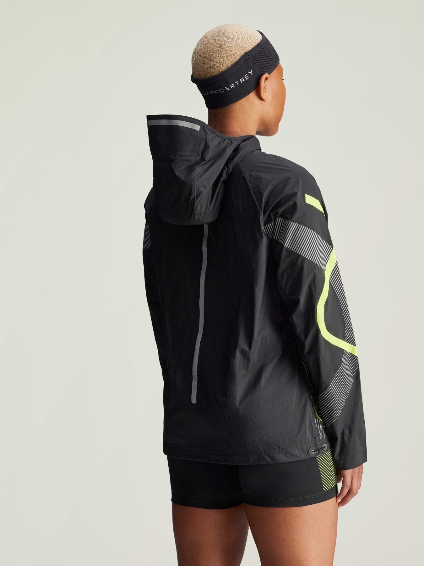 Вітровка Adidas модель IZ0162 Фото