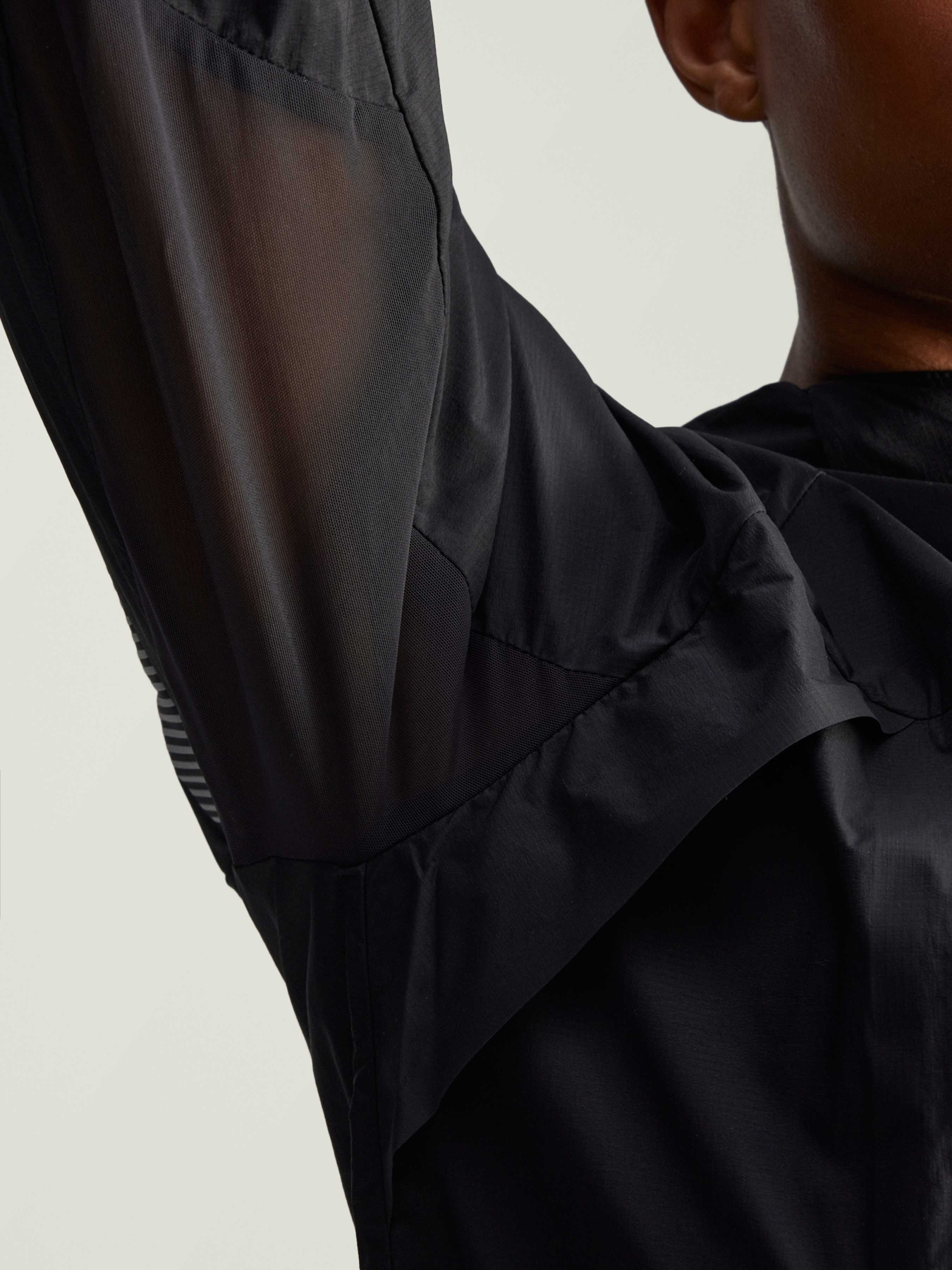 Вітровка Adidas модель IZ0162 Фото