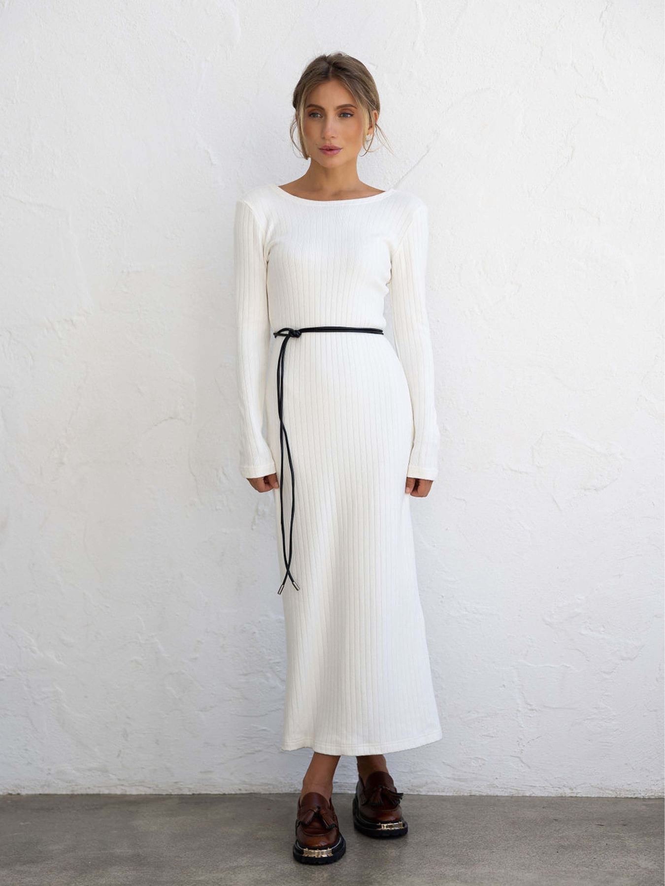 Платья FloveTouch Midi модель Suknia_midi_W1 Фото