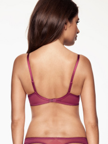 Бюстгальтер GOSSARD Superboost Lace модель 7711FP Бюстгальтер GOSSARD Superboost Lace модель 7711FP Фото