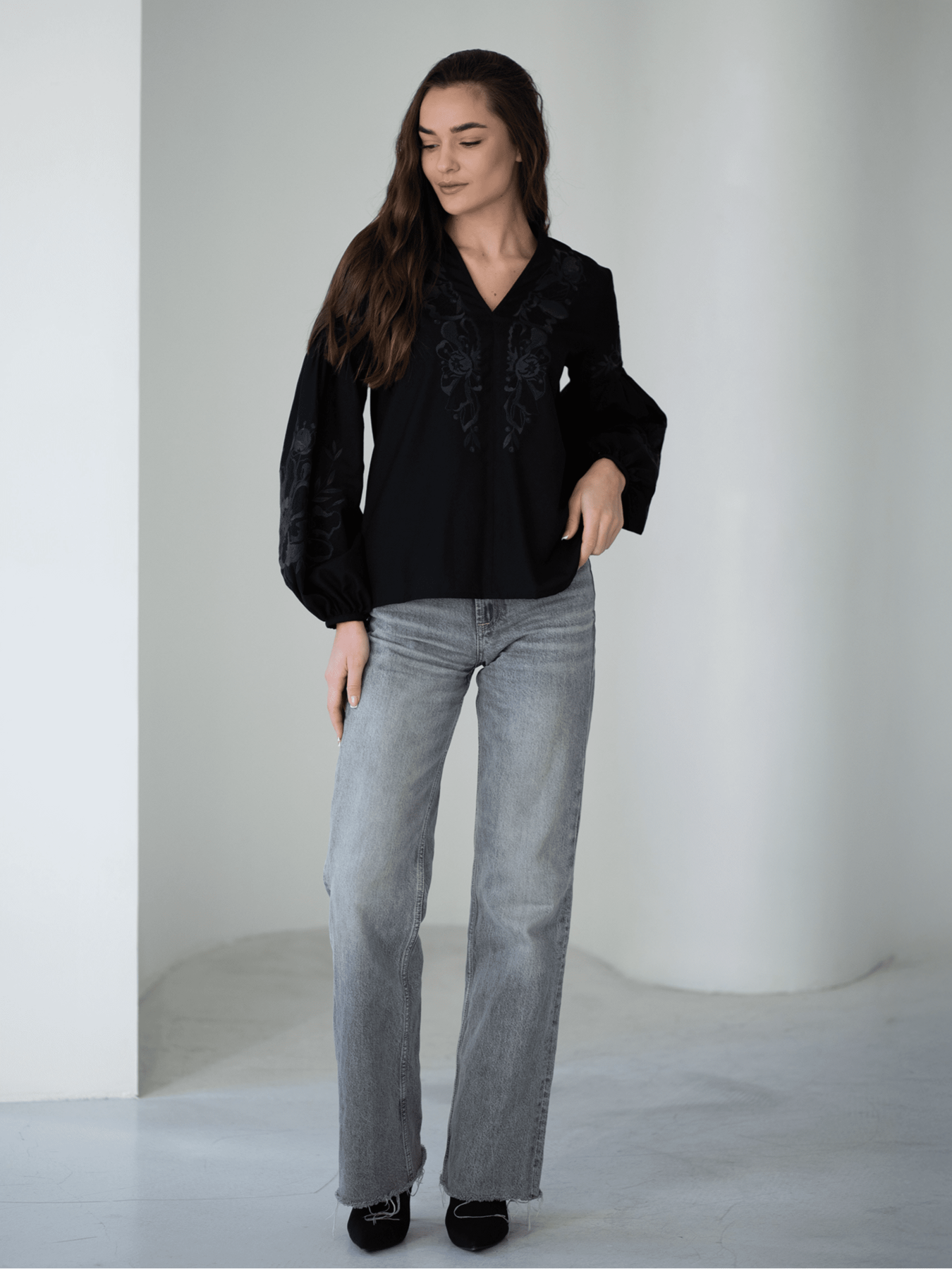 Вышитая рубашка Едельвіка модель 33-23-00black Фото