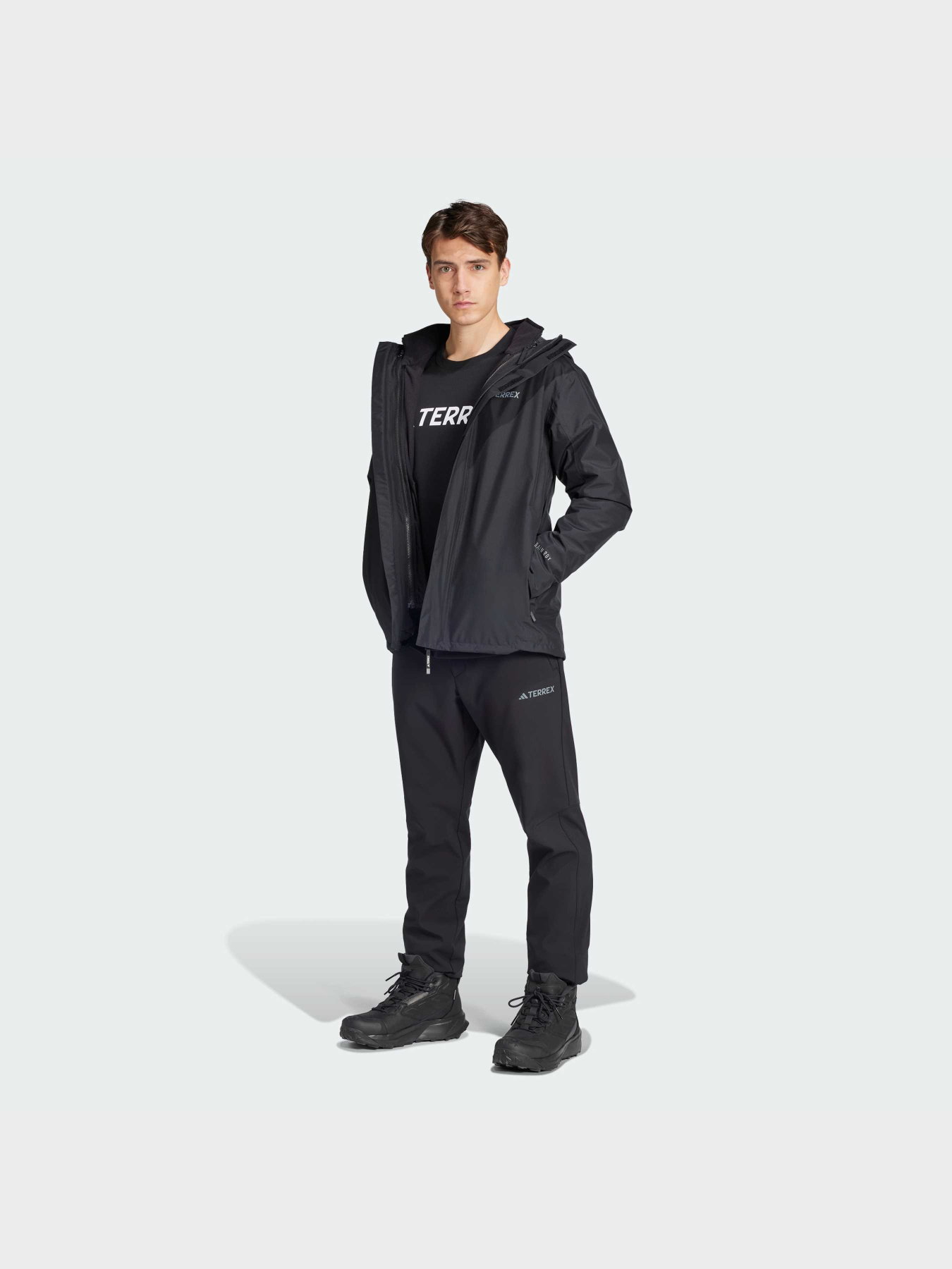 Демісезонна куртка Adidas модель IX5628 Фото