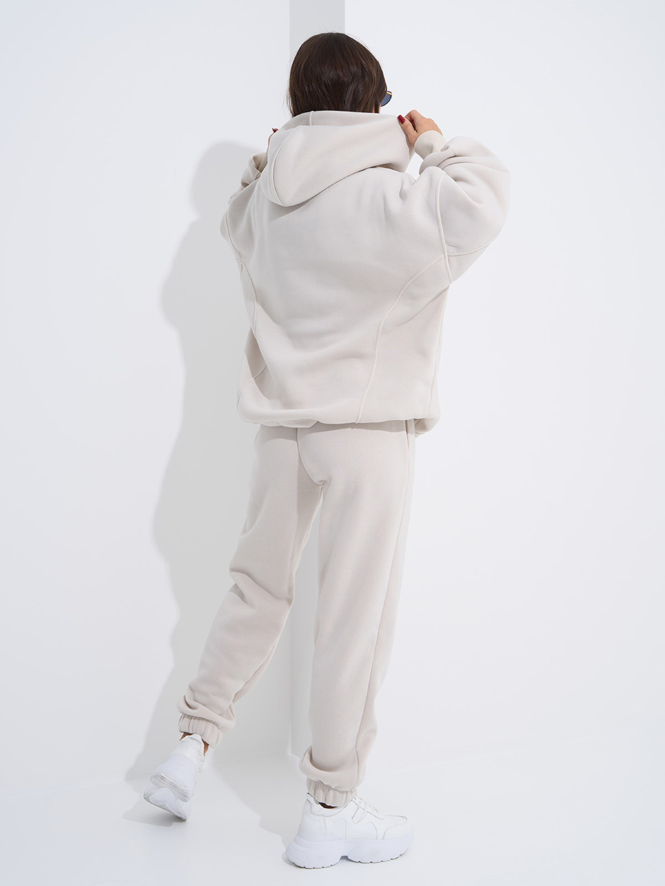 Спортивный костюм ISSA Plus модель 14948_светло_бежевый Спортивный костюм ISSA Plus модель 14948_светло_бежевый Фото