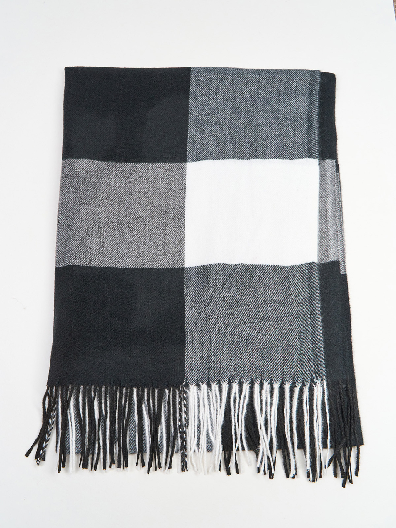 Шарф ISSA Plus модель SH-64_черный_белый Фото