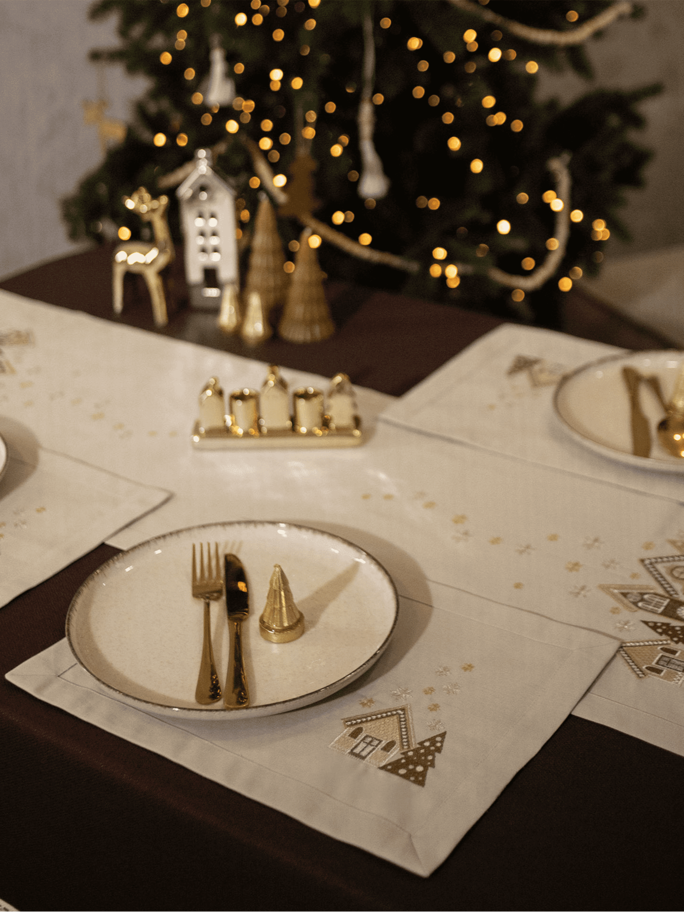 Новорічна серветка "Хатинки" Едельвіка модель 326-24-00 Новорічна серветка "Хатинки" Едельвіка модель 326-24-00 Фото