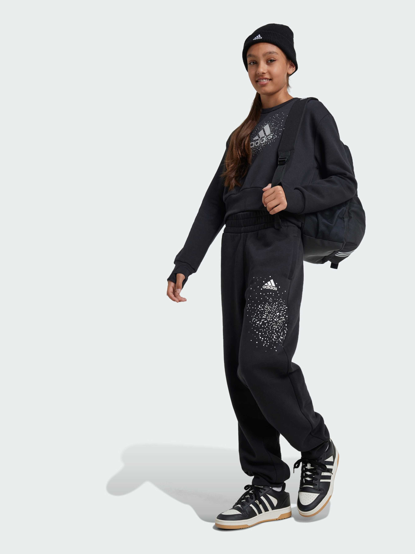 Свитшот Adidas модель IV9418 Фото