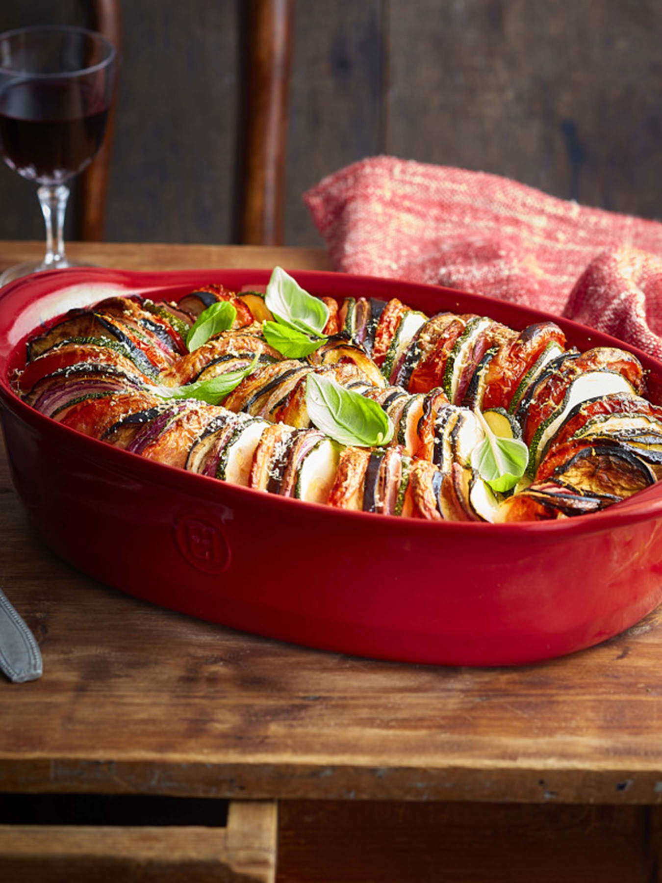 Форма для запікання овальна Ovenware червона Emile Henry модель 349050 Фото