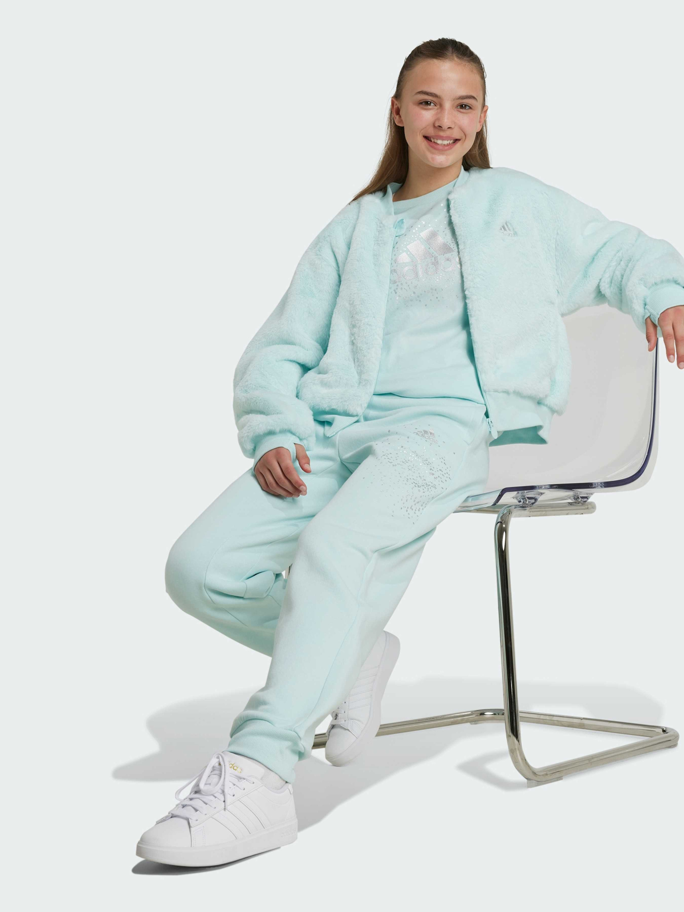 Бомбер Adidas модель IV9420 Фото