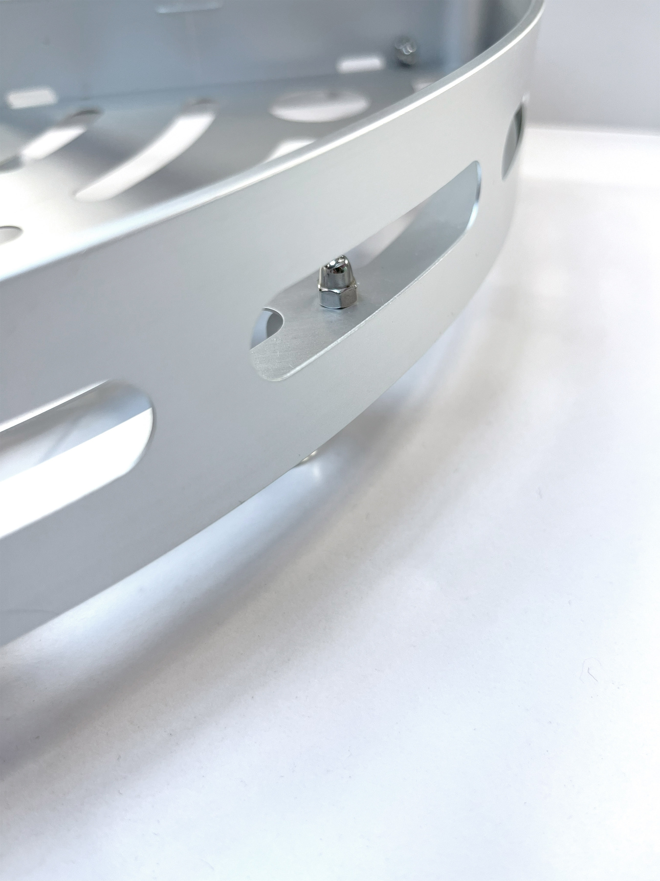 Полиця трьохярусна кутова алюмінієва Homax модель EBA-3520 AL Фото