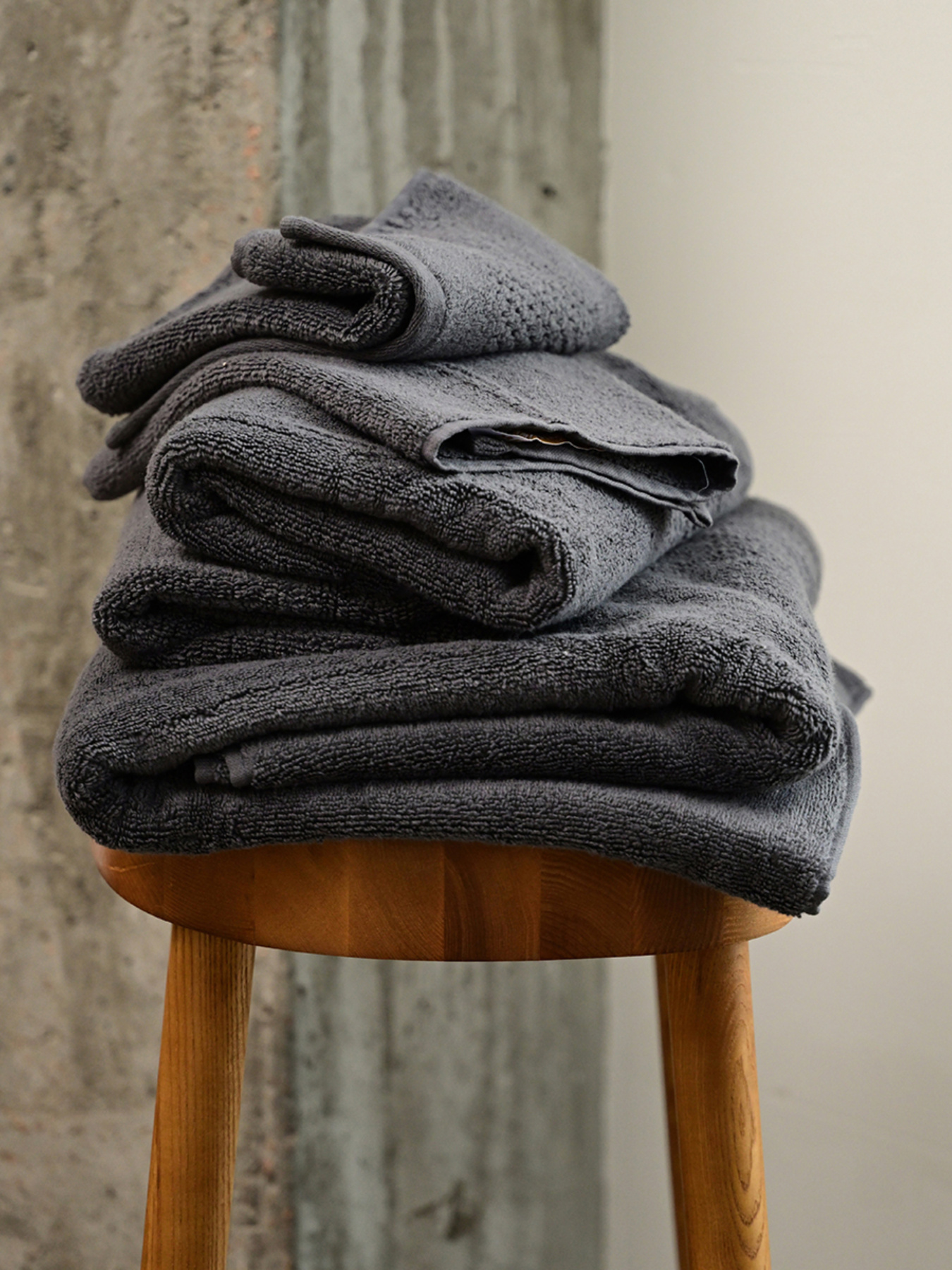 Рушник з натуральної бавовни "Бриз" темно-сірий MBM HOME модель BT-01/02/03/04 DARK GRAY Фото