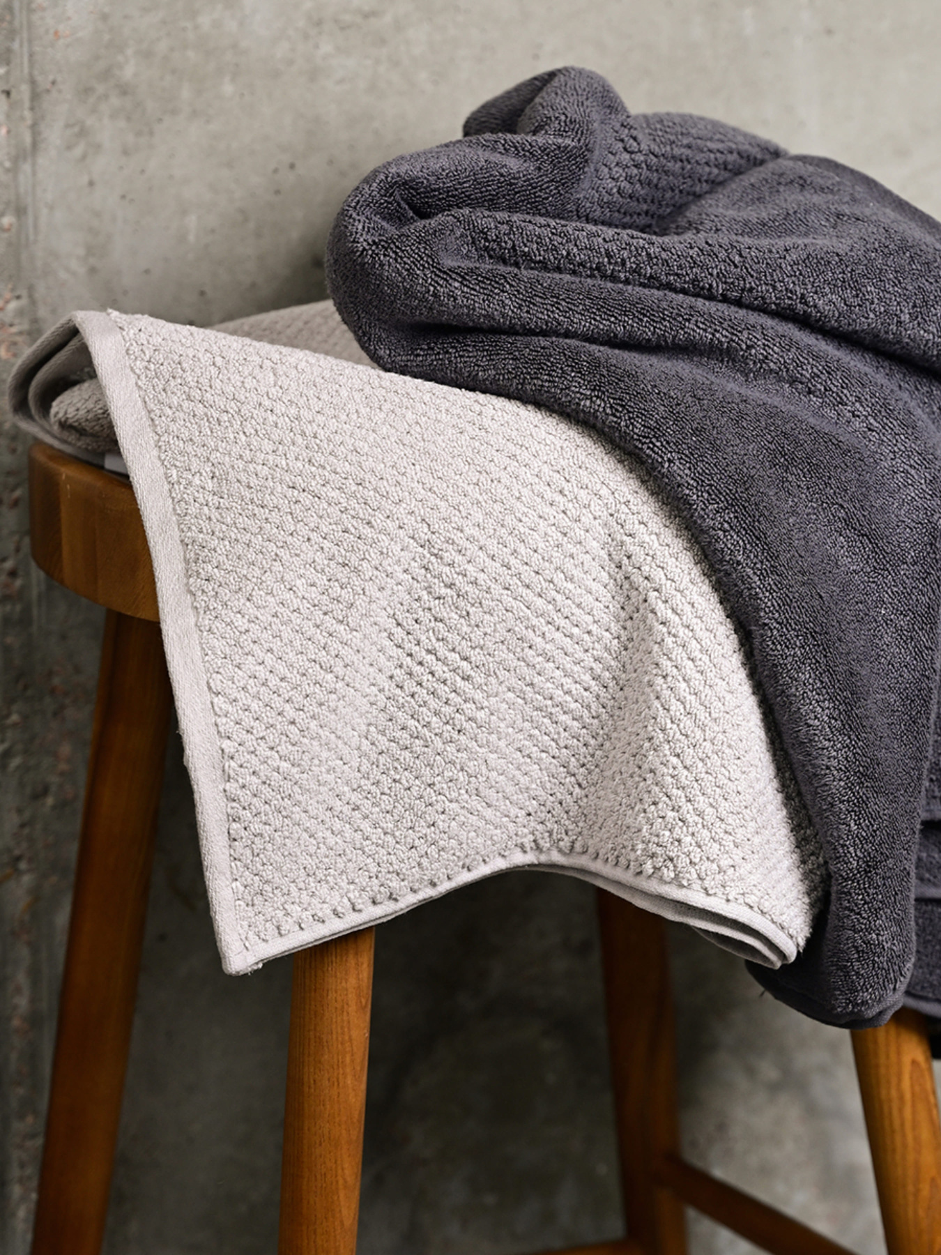 Рушник з натуральної бавовни "Затока" сірий MBM HOME модель BT-05/06/07 GRAY Рушник з натуральної бавовни "Затока" сірий MBM HOME модель BT-05/06/07 GRAY Фото