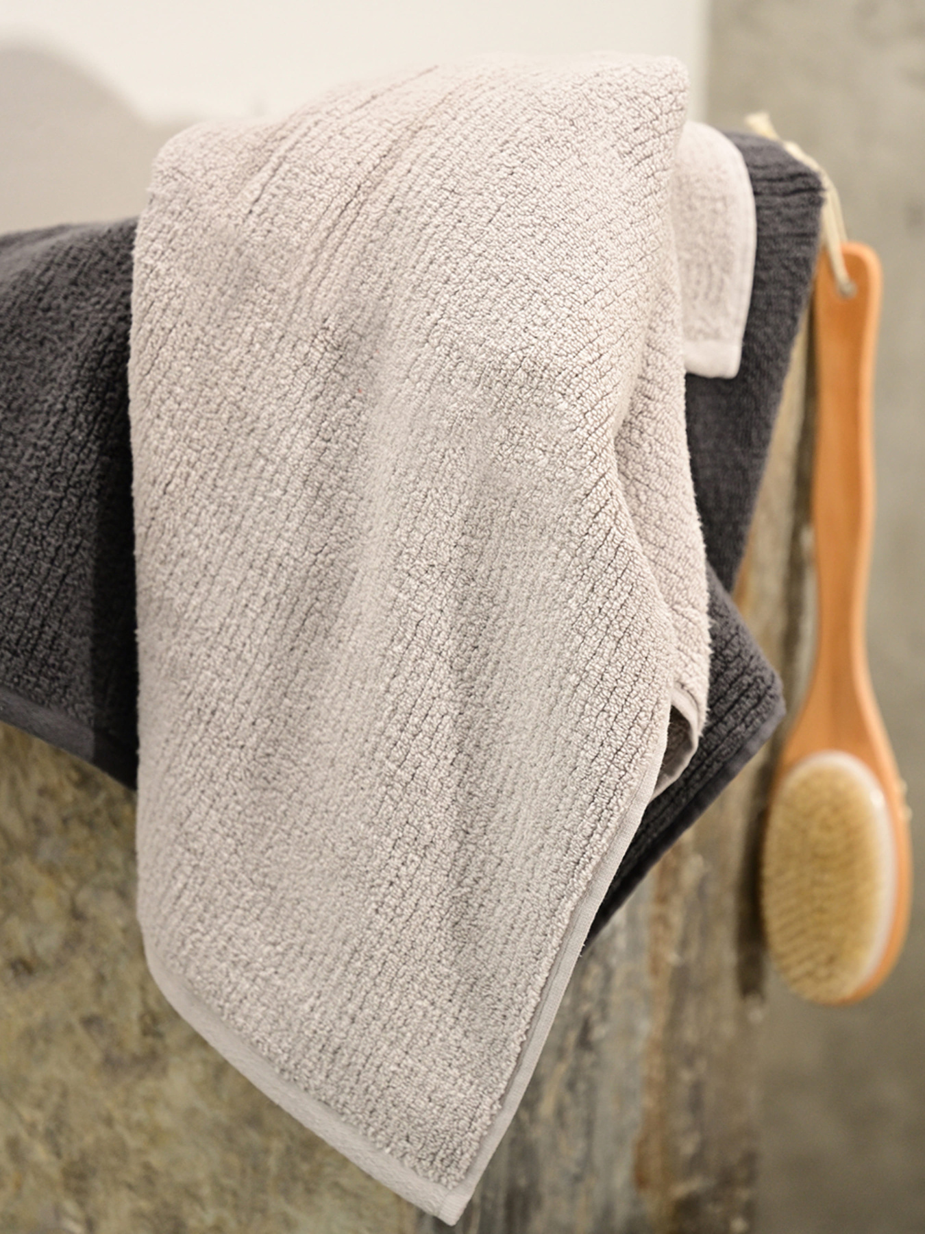 Рушник з натуральної бавовни "Хвиля" сірий MBM HOME модель BT-08/09/10 GRAY Рушник з натуральної бавовни "Хвиля" сірий MBM HOME модель BT-08/09/10 GRAY Фото