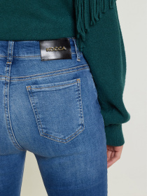 Джинсы KOCCA модель A24PPD2907ABUNL440 Фото