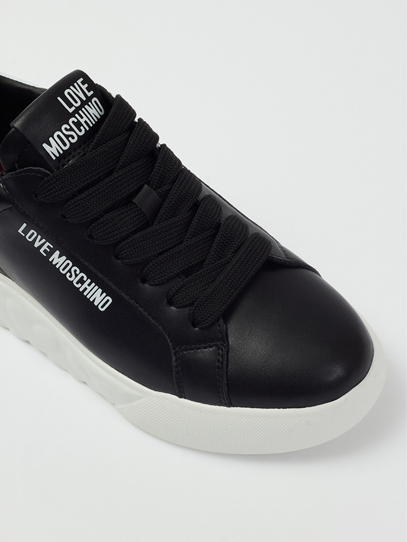 Кеды низкие Moschino модель JA15034G0LIA100A Фото