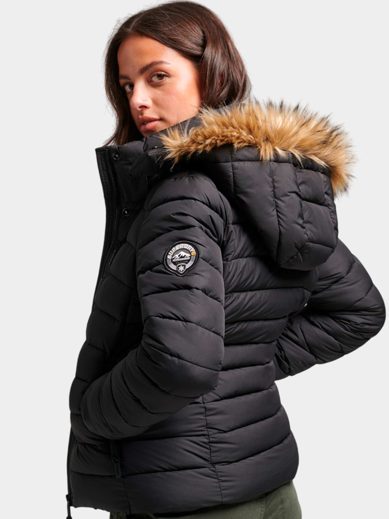 Куртки и дубленки Superdry модель W5011503A02A Фото