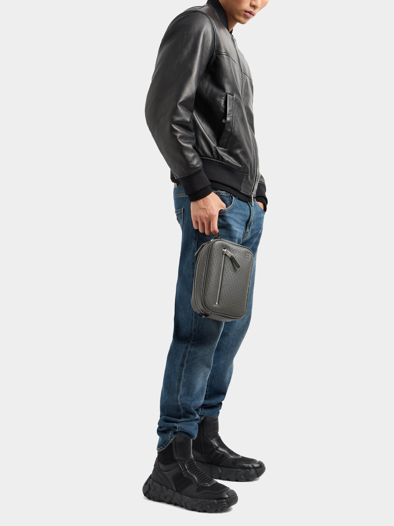 Сумки Armani Exchange модель XM000158-AF11928-U8110 Фото