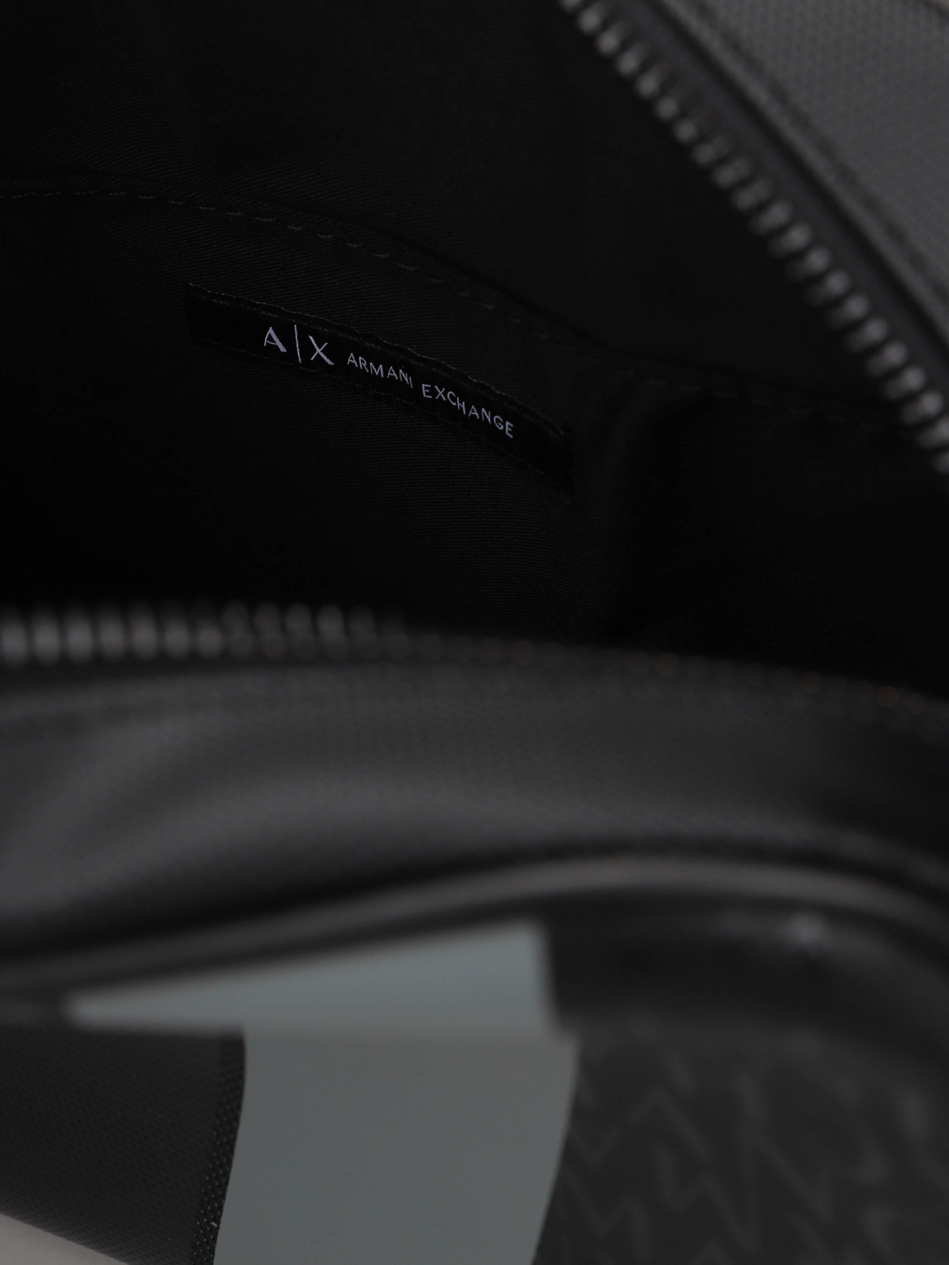 Сумки Armani Exchange модель XM000163-AF11935-MC043 Фото
