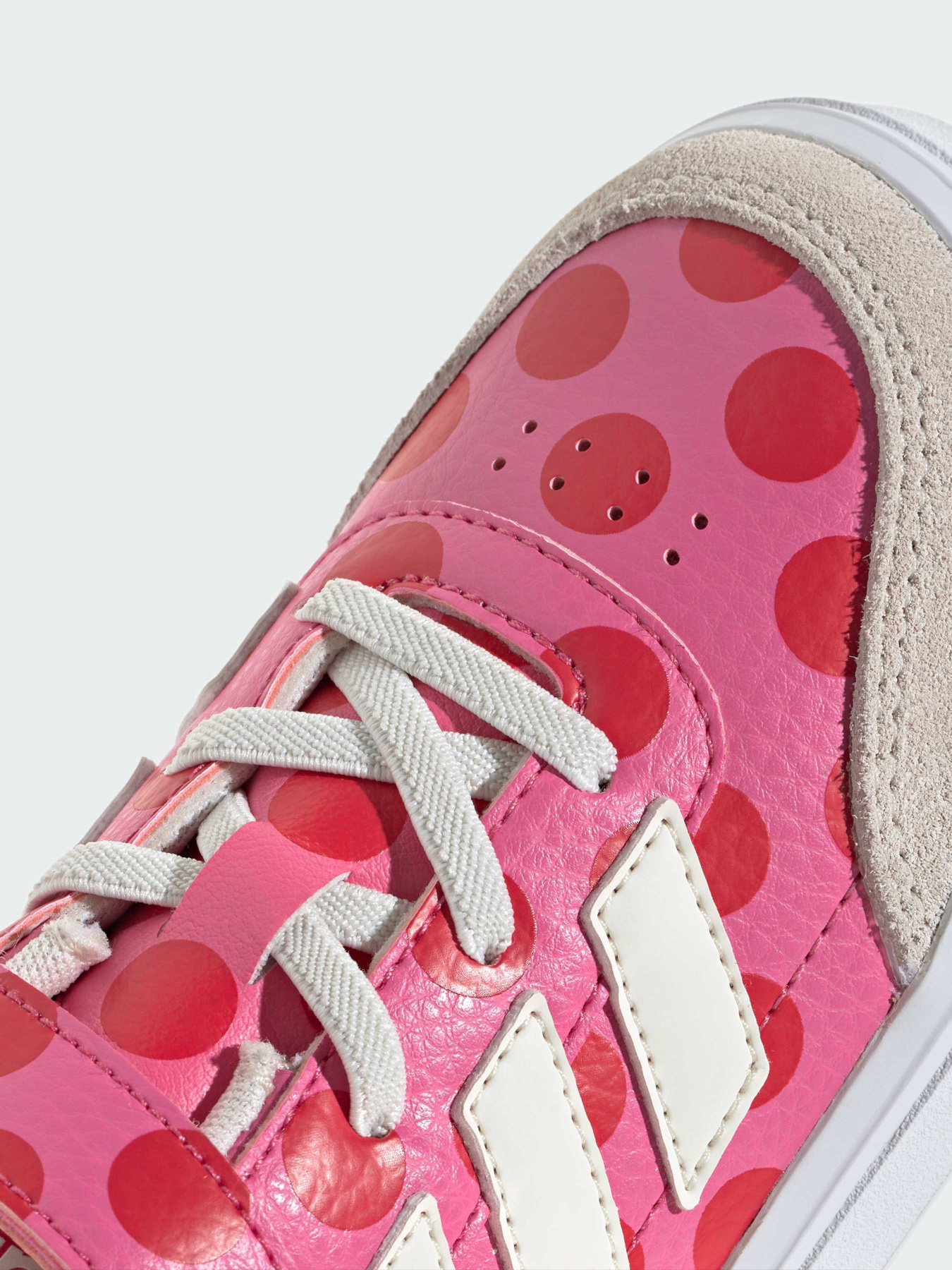 Кроссовки повседневные Adidas x Disney модель IH6286 Кроссовки повседневные Adidas x Disney модель IH6286 Фото