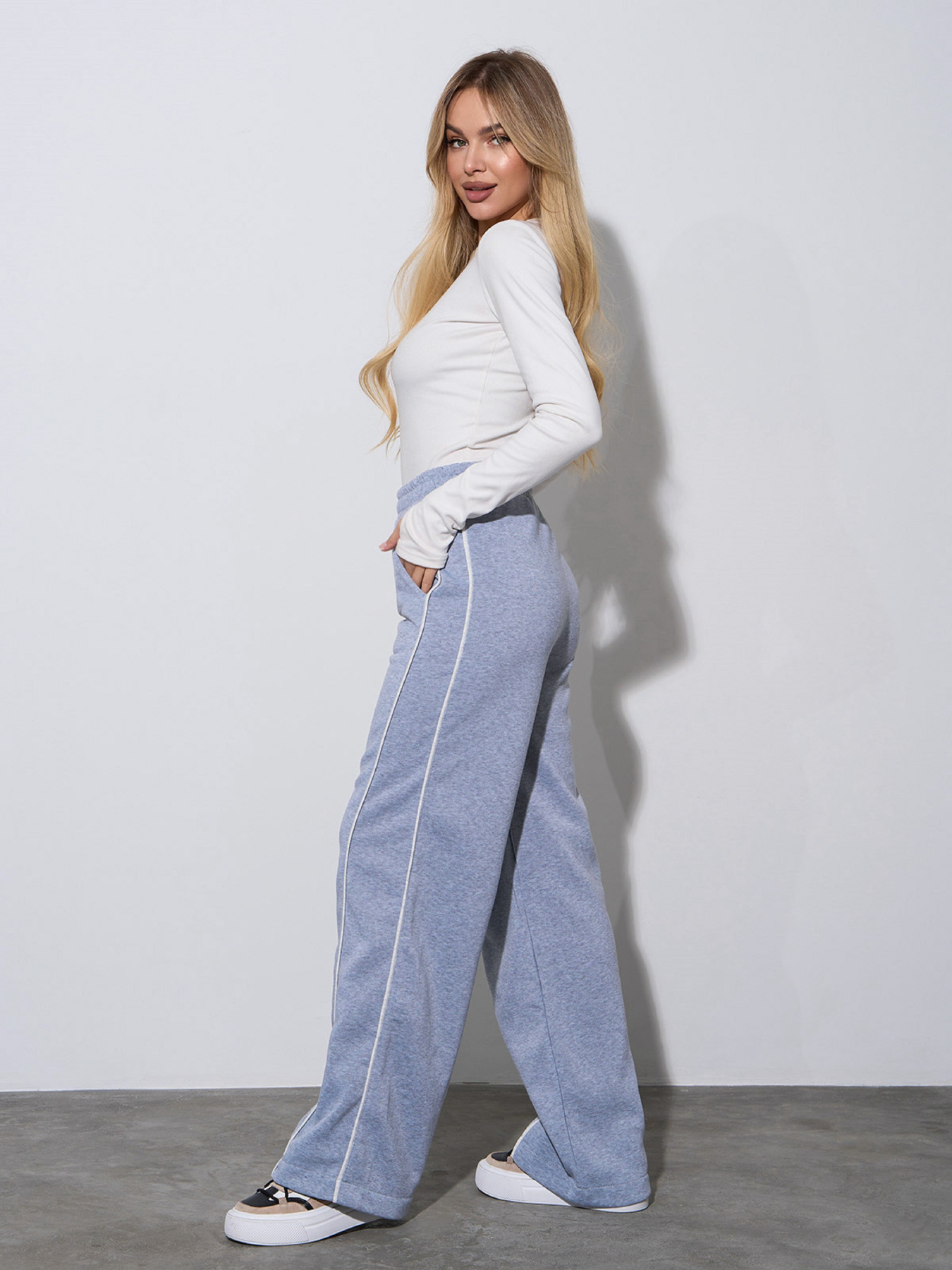 Штаны спортивные ISSA Plus модель 14907_светло_серый Фото