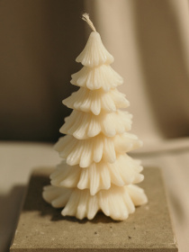 Аромасвеча "Елка карпатская", аромат Сухой джин и кипарис, из натурального оливкового воска Candle Design модель 170.2017/1 Фото