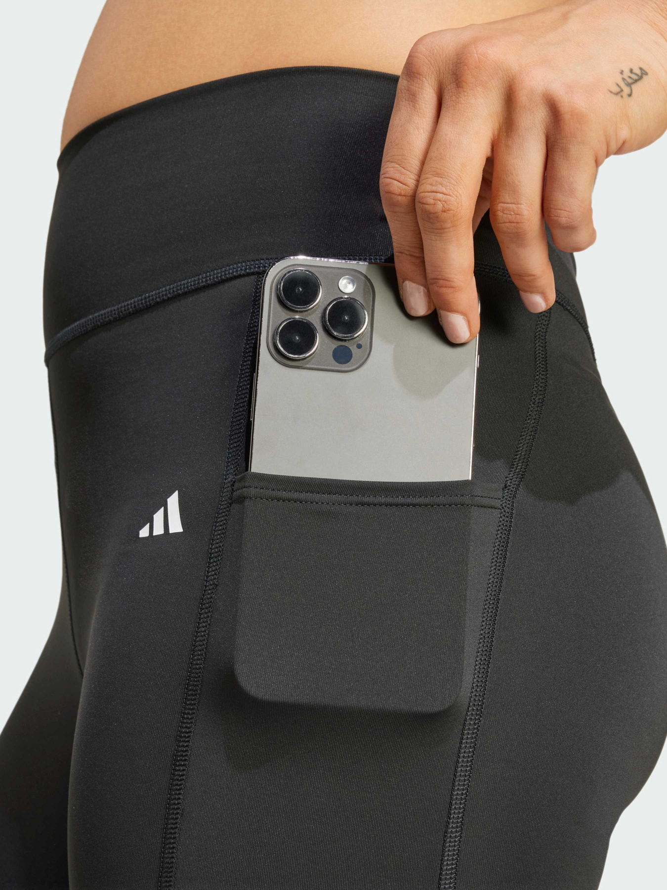 Спортивні леггінси Adidas модель IQ2688 Фото