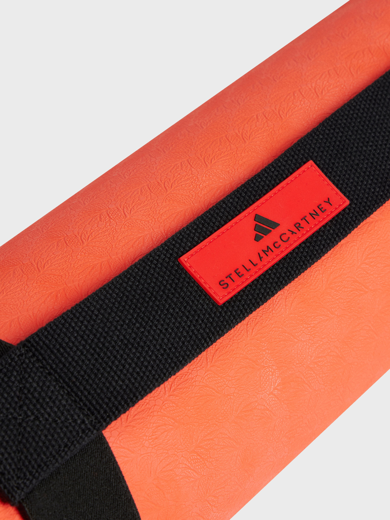 Мат Adidas Культові силуети модель JJ3615 Фото