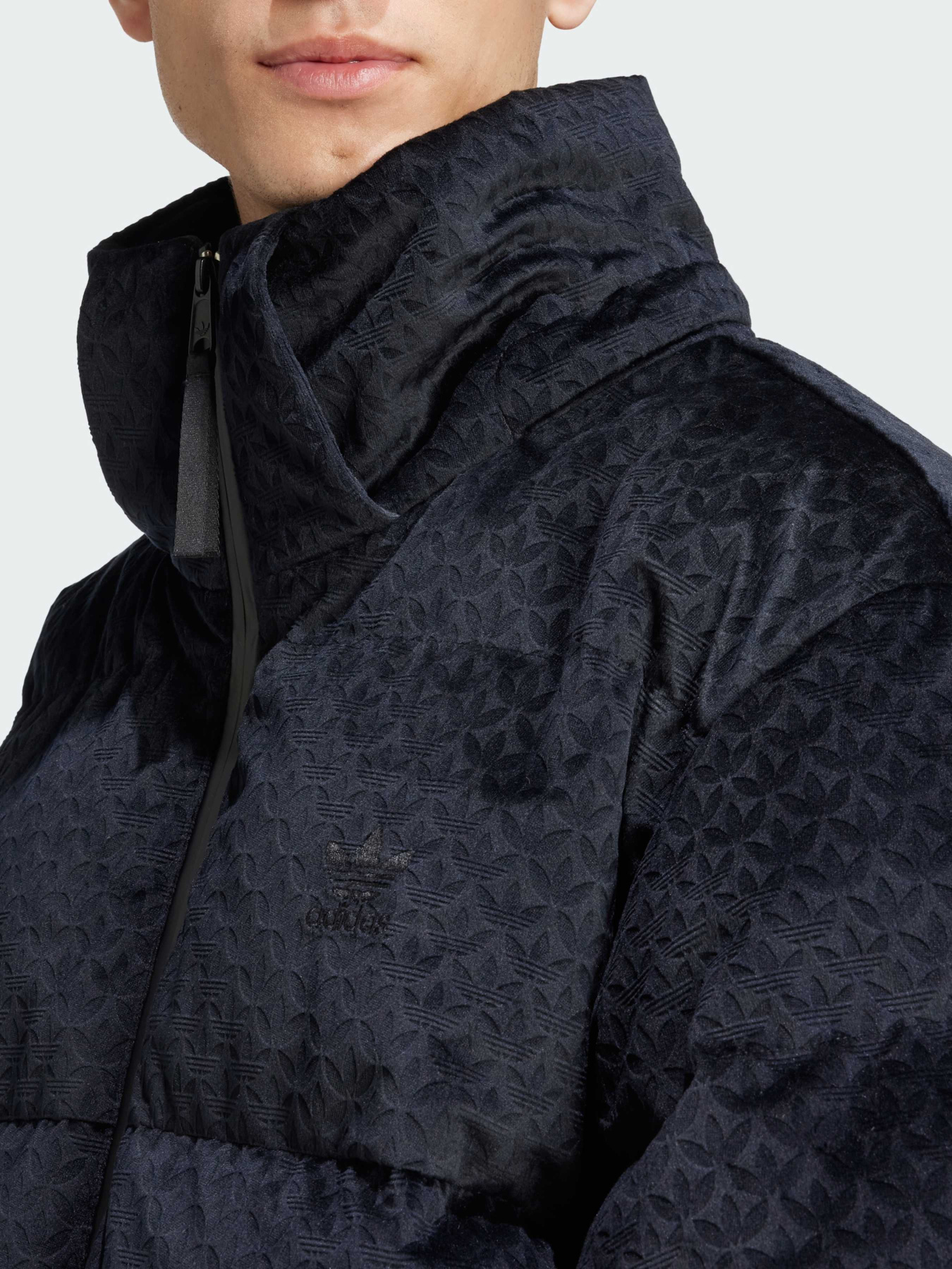 Зимняя куртка Adidas модель IW3442 Фото