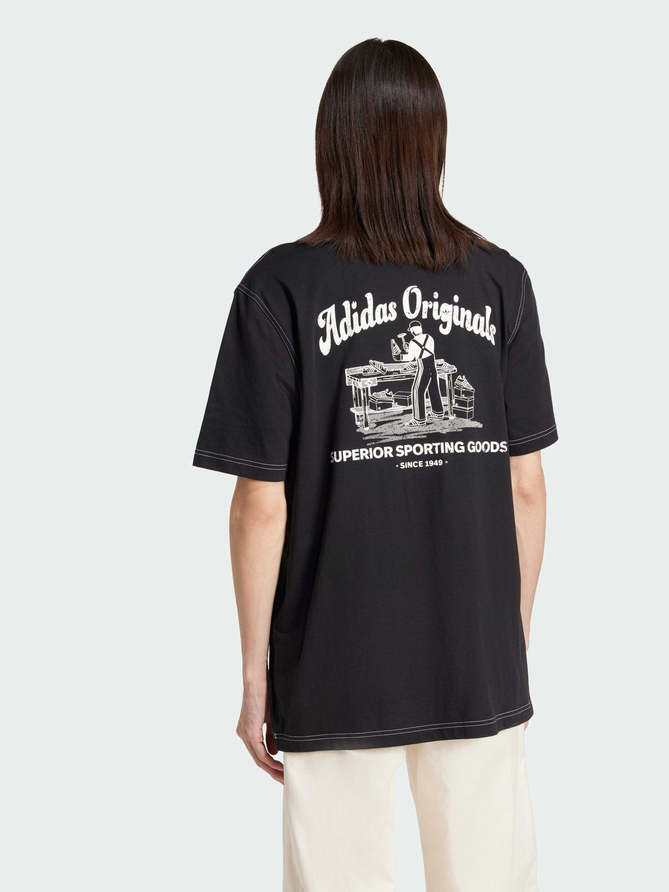 Футболка Adidas Graphics модель JP4477 Футболка Adidas Graphics модель JP4477 Фото