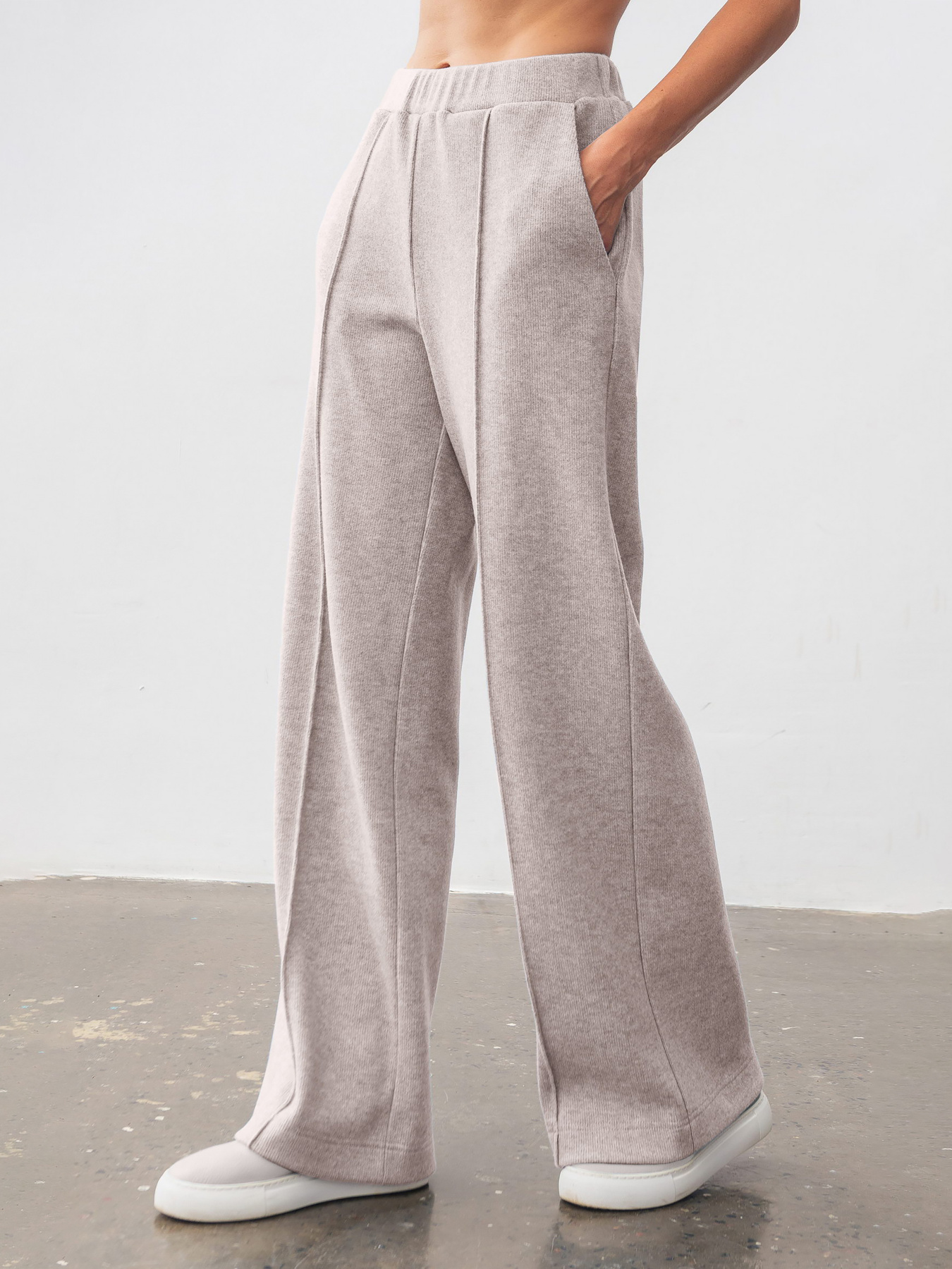 Брюки Lesia модель Laneya01BeigeWPNTLS Фото