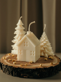 Ароматическая свеча "Домик", аромат - Almond Macaron (Макарун), натуральный оливковый воск Candle Design модель 170.2029 Фото