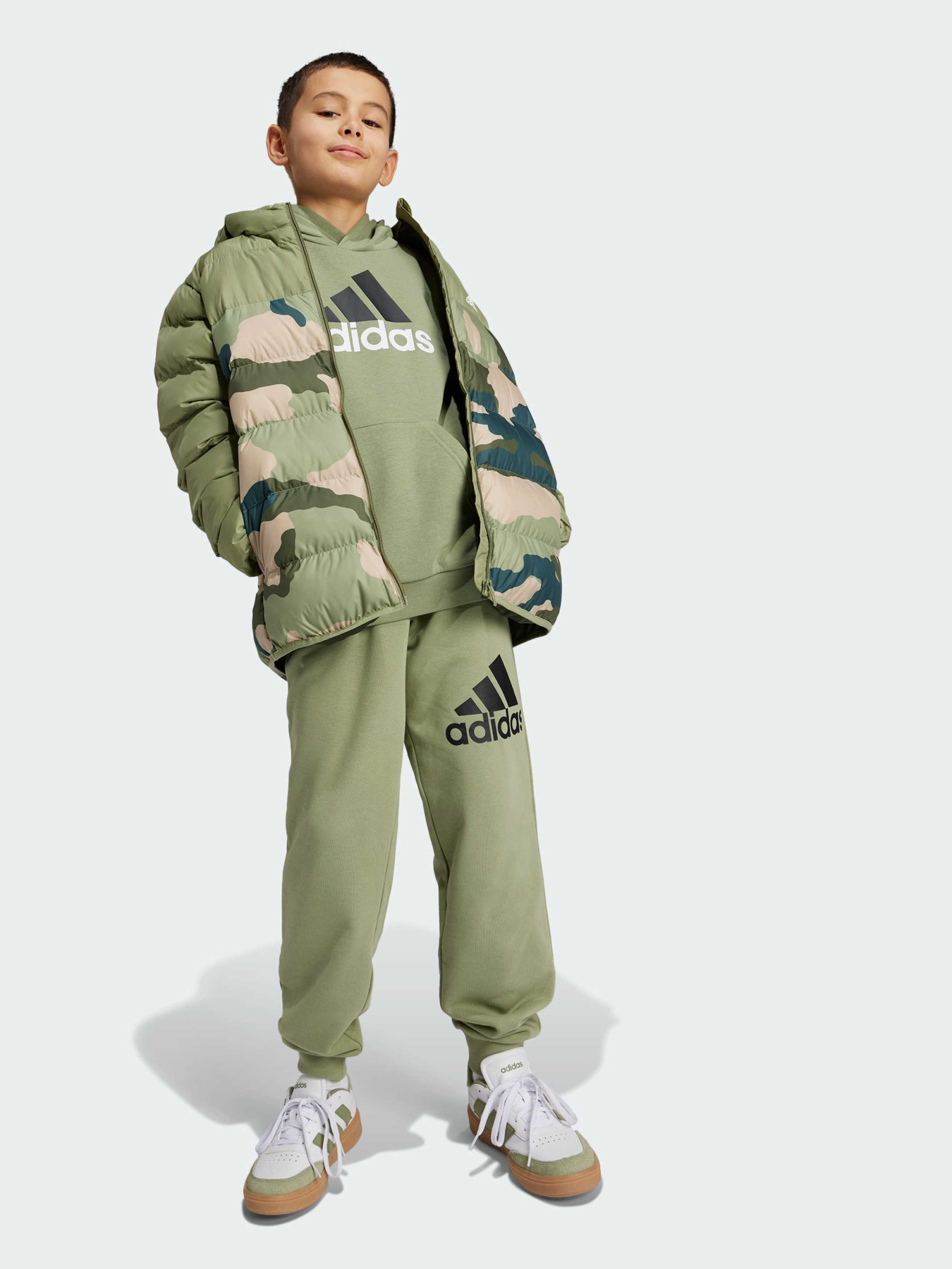 Зимняя куртка Adidas модель IW0545 Фото