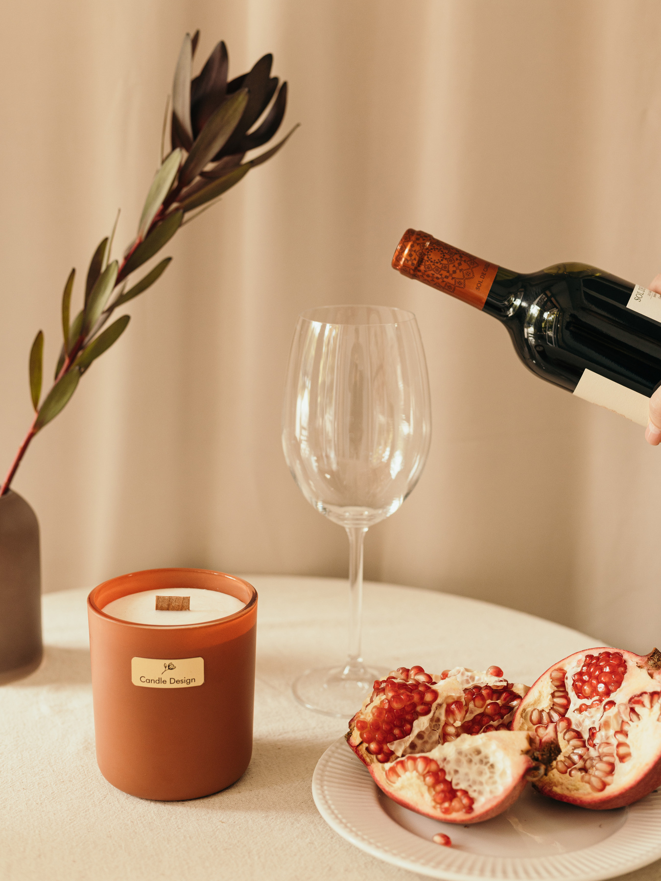 Ароматическая свеча "Гранатовое вино", Аромат: Pomegranate Bitters (Гранатовое вино) Candle Design модель 210.0003 Фото