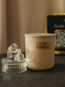 Свеча парфюмированная "Бриллиант", из натурального соевого воска и деревянным фитилем Candle Design модель 210.0004 Фото