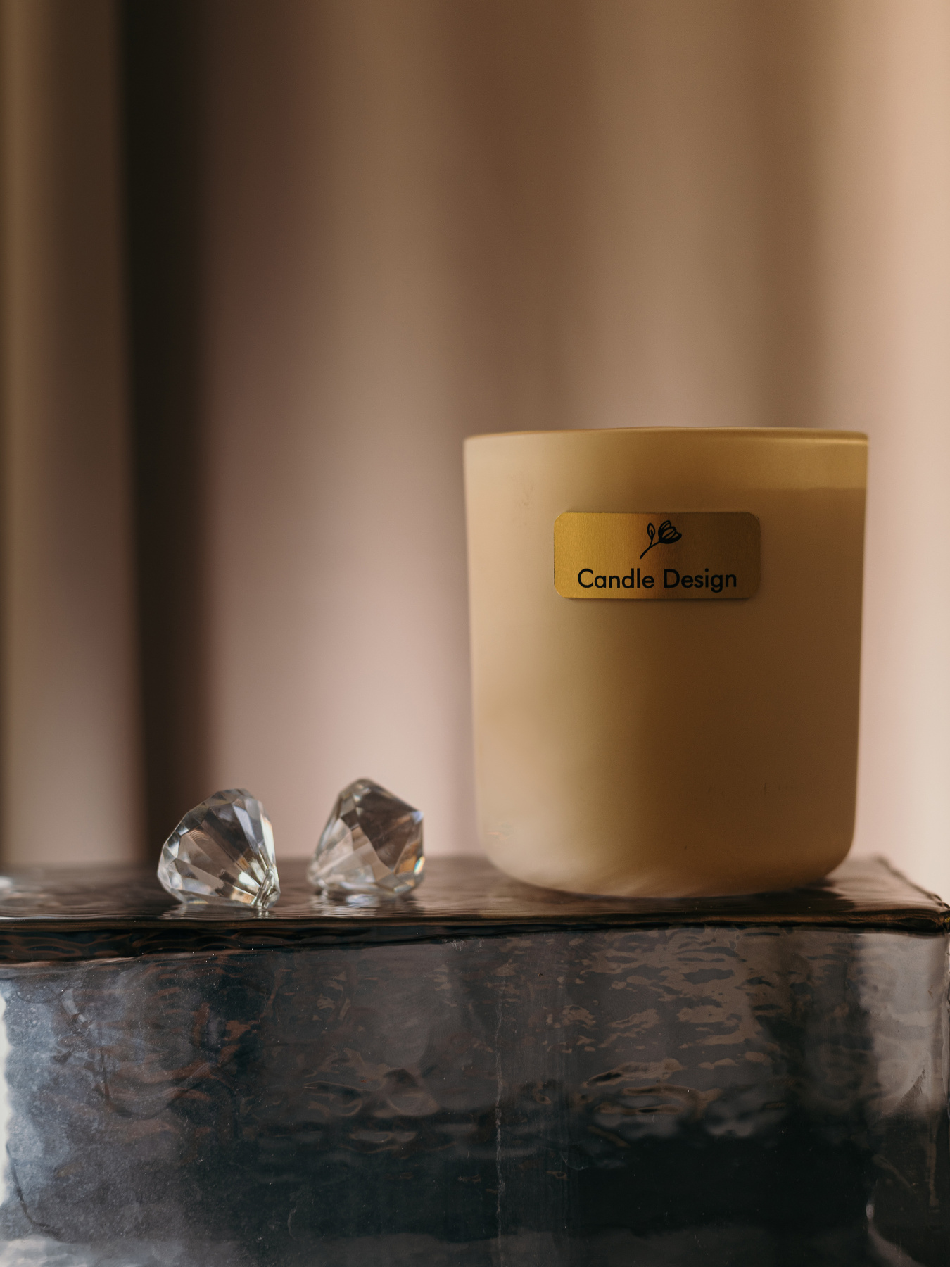 Свеча парфюмированная "Бриллиант", из натурального соевого воска и деревянным фитилем Candle Design модель 210.0004 Фото