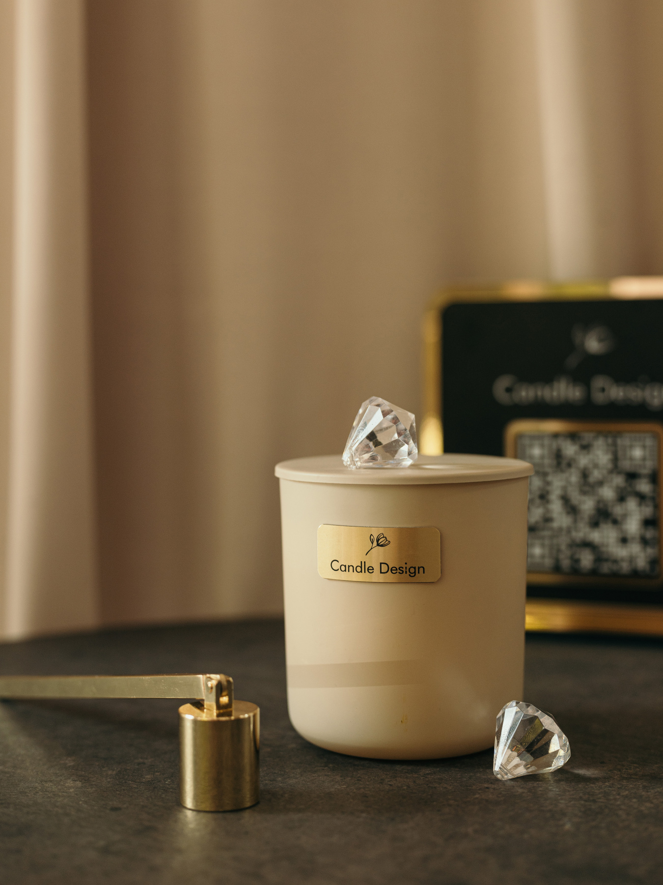 Свеча парфюмированная "Желание", из натурального соевого воска и деревянным фитилем Candle Design модель 210.0006 Фото