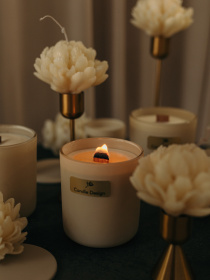 Свеча парфюмированная "Желание", из натурального соевого воска и деревянным фитилем Candle Design модель 210.0006 Фото