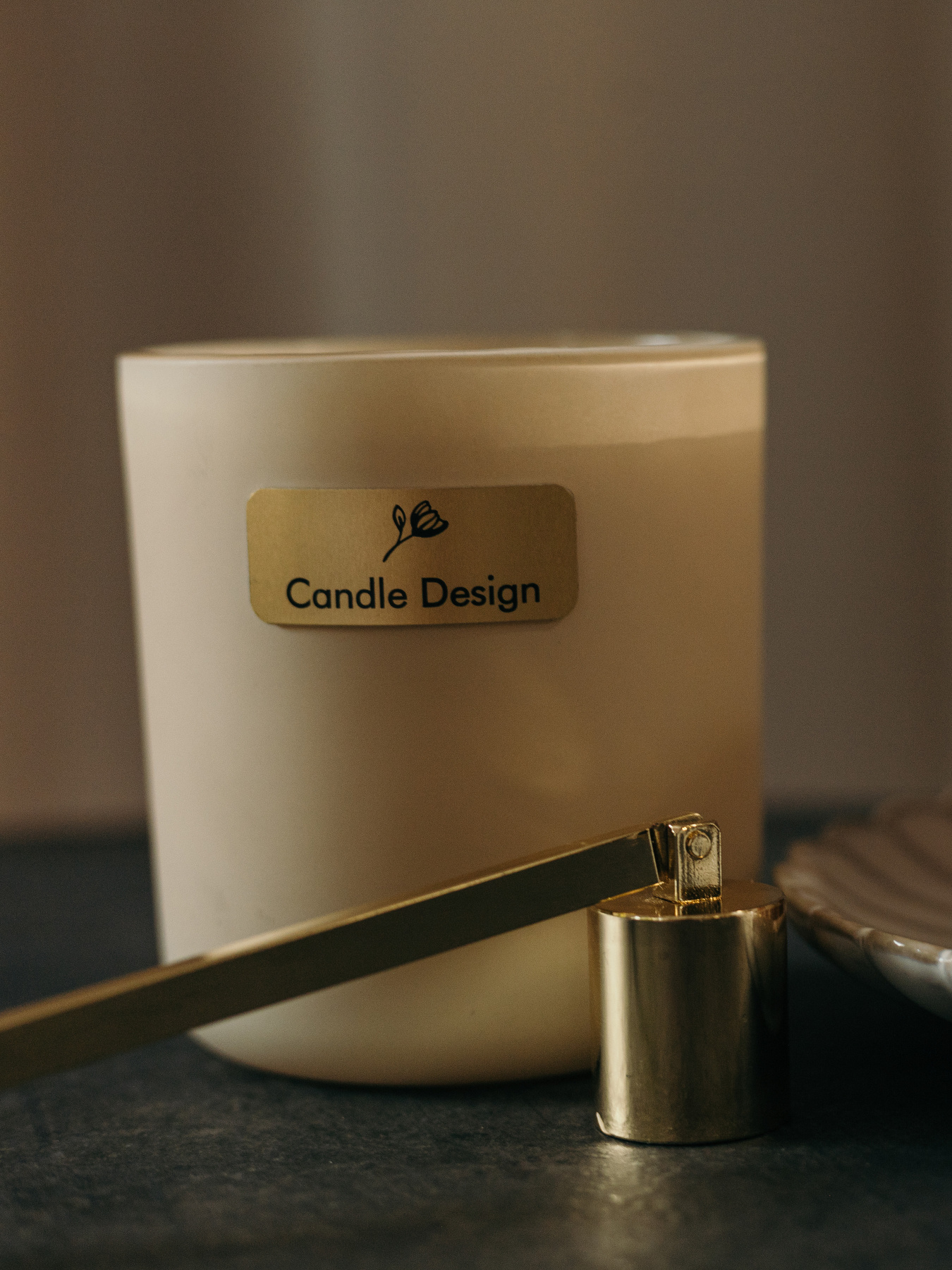 Свеча парфюмированная "Искушение", из натурального соевого воска и деревянным фитилем Candle Design модель 210.0005 Фото