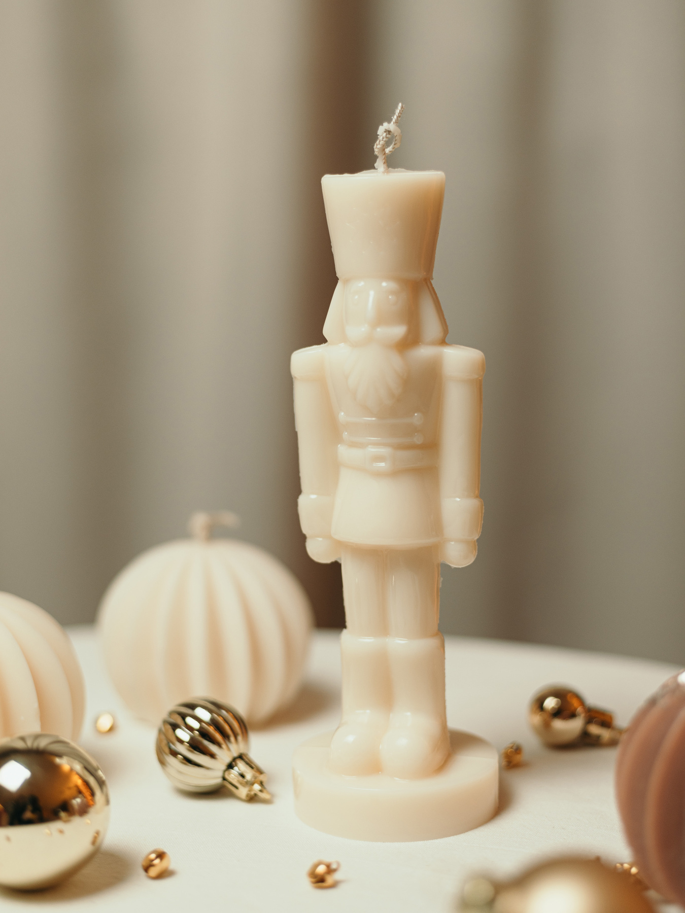 Аромасвічка "Олов’яний солдатик", аромат Pomegranate Bitters (гранатове вино) Candle Design модель 170.2030 Фото