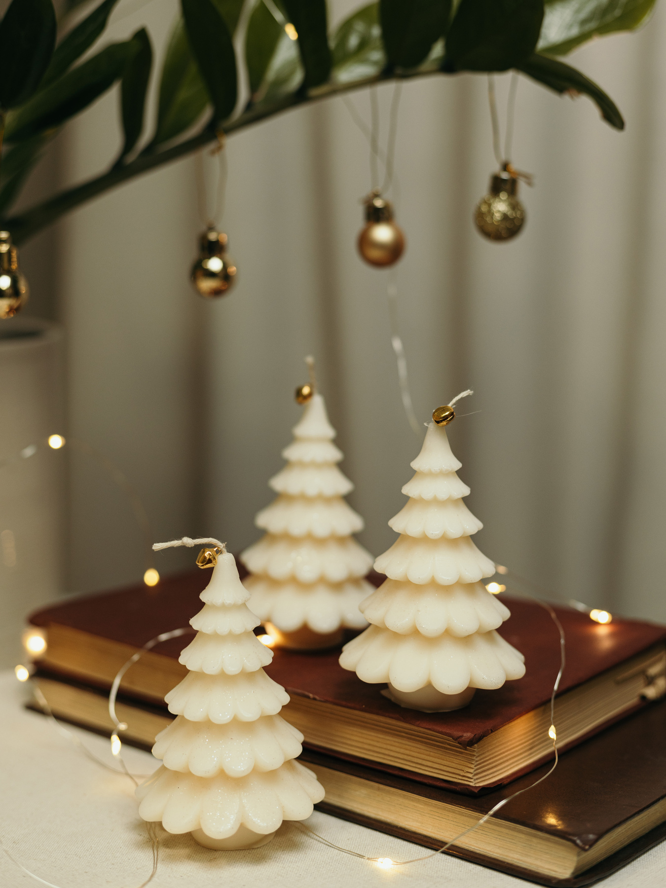 Аромасвеча "Новогодняя Елочка", аромат Горная сосна Candle Design модель 170.2014 Фото