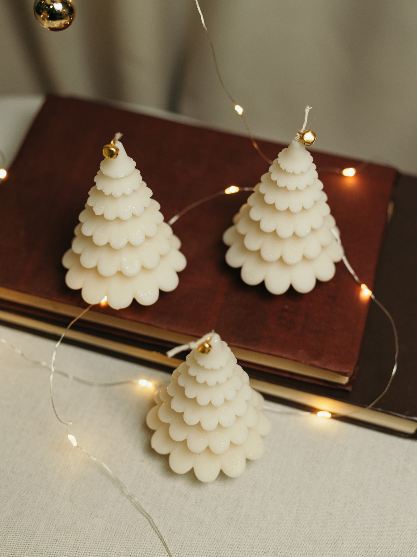 Аромасвеча "Новогодняя Елочка", аромат Горная сосна Candle Design модель 170.2014 Фото